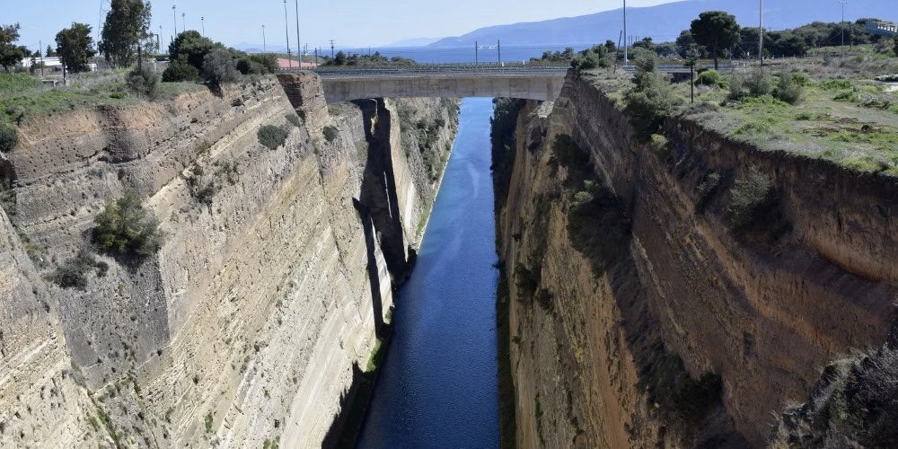 Νεκρός ο 51χρονος άνδρας που έπεσε στον Ισθμό της Κορίνθου